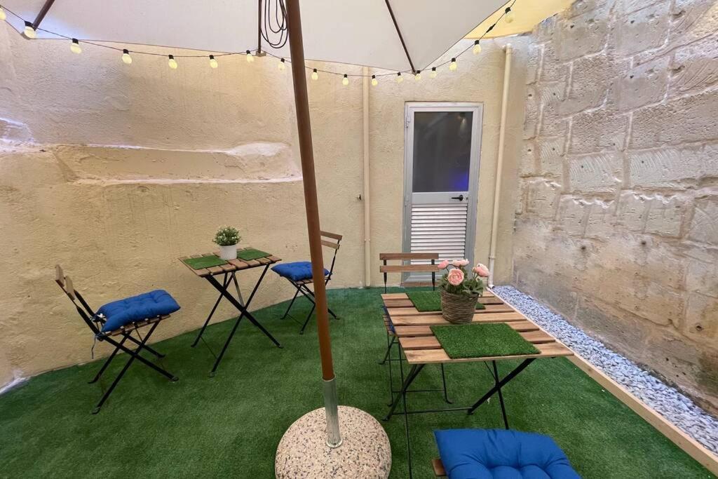 2 Bed Apt In Heart Of St Julians - 5Min From Seafront Saint Julian's Екстер'єр фото