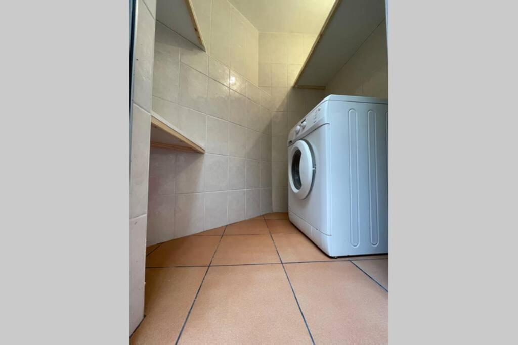 2 Bed Apt In Heart Of St Julians - 5Min From Seafront Saint Julian's Екстер'єр фото